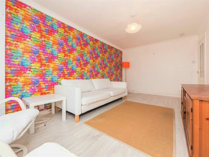 2 Bedroom Flat To Rent In Granton Road, Edinburgh, EH5