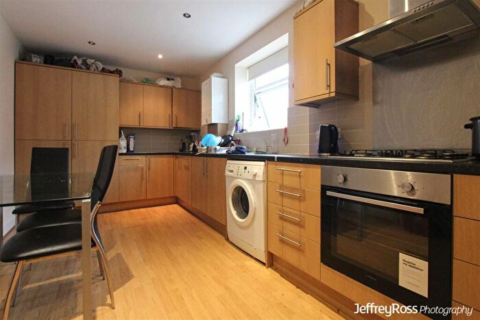 7 Bedroom Private Hall To Rent In Richmond Road, Roath, CF24