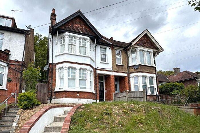 Studio For Sale In Avondale Road, South Croydon, Surrey, CR2