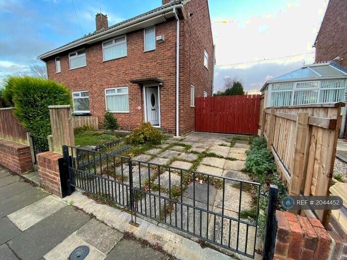 2 Bedroom Semi-Detached House To Rent In Scafell Gardens, Gateshead, NE11