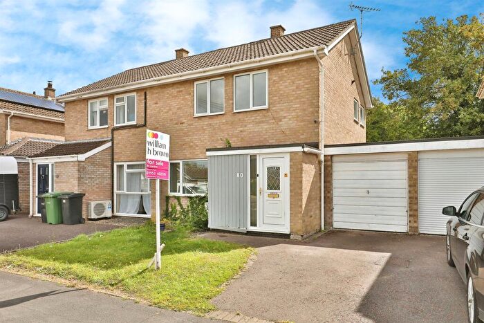 3 Bedroom Semi-Detached House For Sale In Sycamore Avenue, Wymondham, NR18