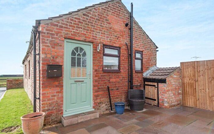 1 Bedroom Cottage To Rent In Newland, Epworth, Doncaster, DN9