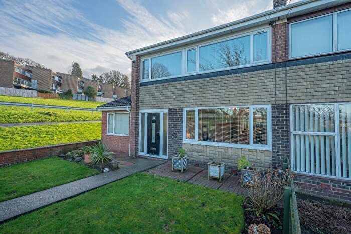 3 Bedroom Semi Detached House For Sale In Cramond Court, Low Fell, Gateshead, Tyne And Wear, NE9