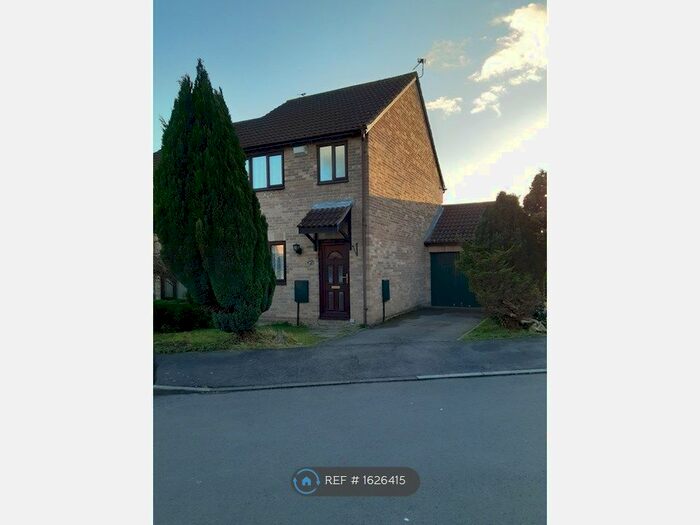 3 Bedroom Semi-Detached House To Rent In Apseleys Mead, Bradley Stoke, BS32