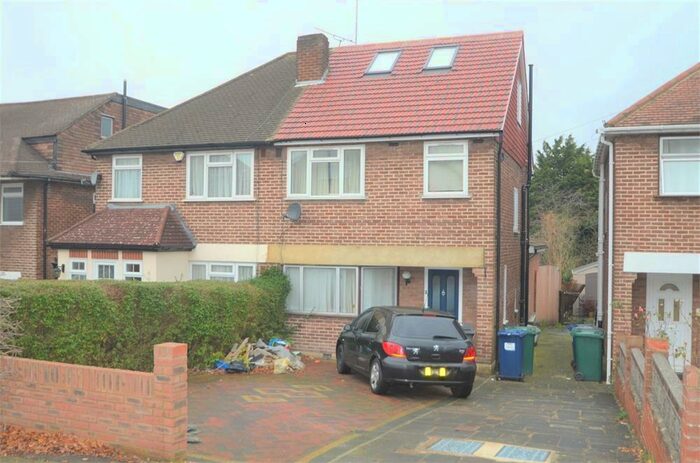 4 Bedroom Semi-Detached House To Rent In Engel Park, Mill Hill, NW7