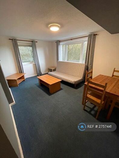 1 Bedroom Flat To Rent In Tilehurst Court, Salford, M7