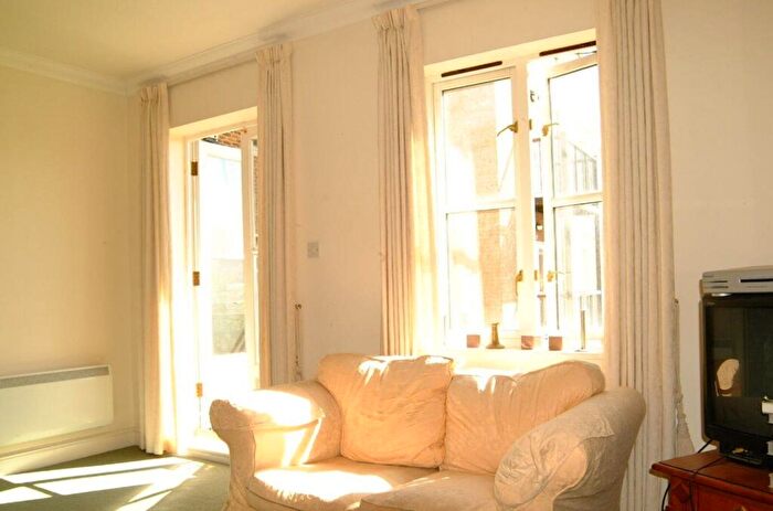 2 Bedroom Flat To Rent In Spital Square, Spitalfields, London, E1