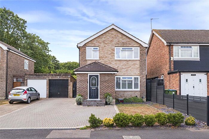 3 Bedroom Detached House For Sale In Whenman Avenue, Bexley, DA5