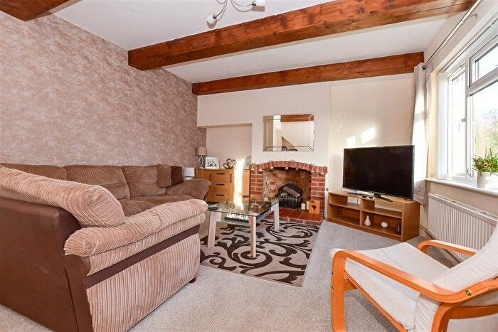 3 Bedroom Semi-detached House For Sale In Warlands Lane, Shalfleet, Newport, Isle Of Wight, PO30