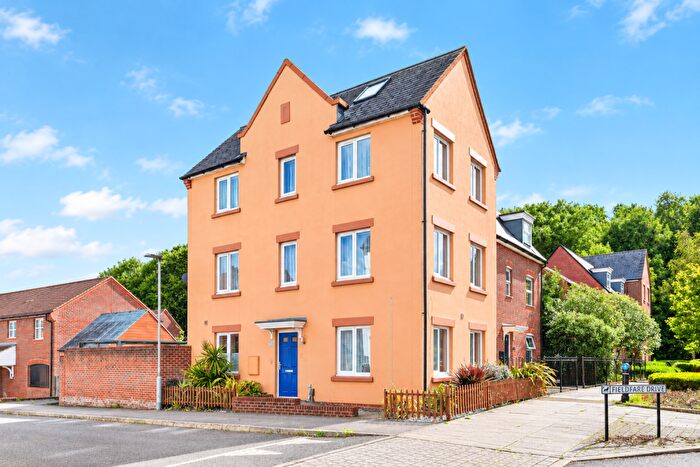 4 Bedroom Semi-Detached House For Sale In Fieldfare Drive, Bracknell, RG12