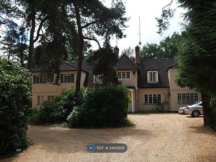 1 Bedroom Flat To Rent In Lakeside, Finchampstead, Wokingham, RG40