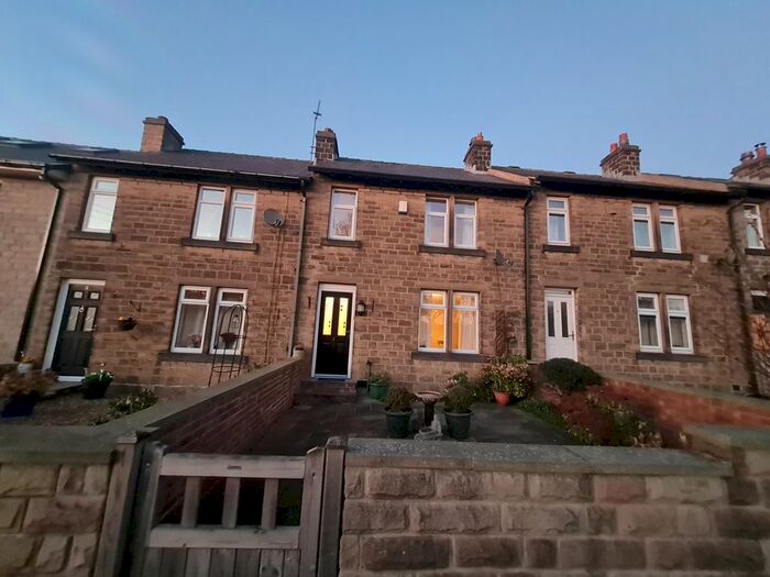 3 Bedroom Terraced House To Rent In South View, Grange Moor, Wakefield, WF4