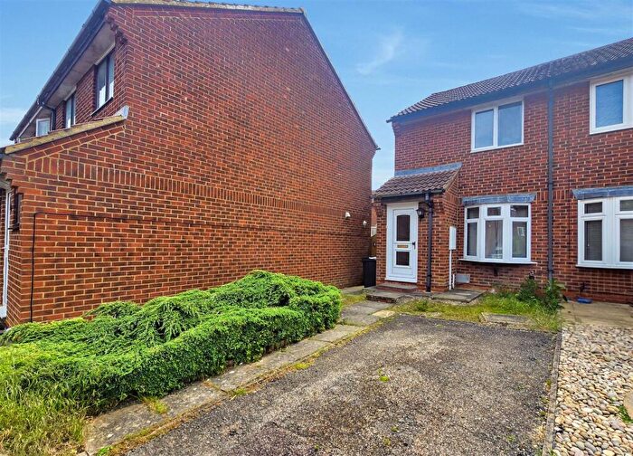 2 Bedroom Semi-Detached House For Sale In Perracombe, Furzton, Milton Keynes, MK4