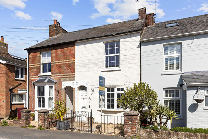 3 Bedroom Semi Detached House For Sale In Grove Road, Chichester, PO19