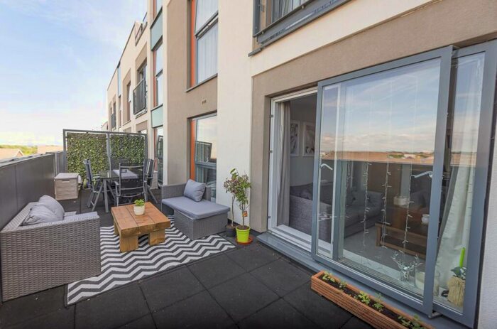 2 Bedroom Apartment To Rent In Long Down Avenue, Bristol, BS16