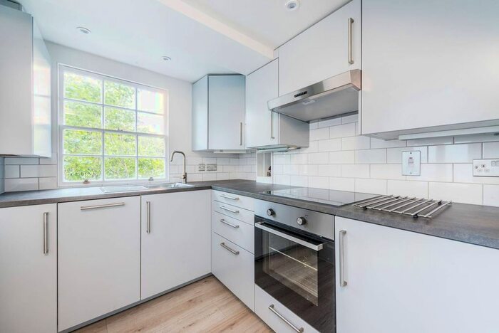 1 Bedroom Flat To Rent In Royal Cresent, Holland Park, London, W11