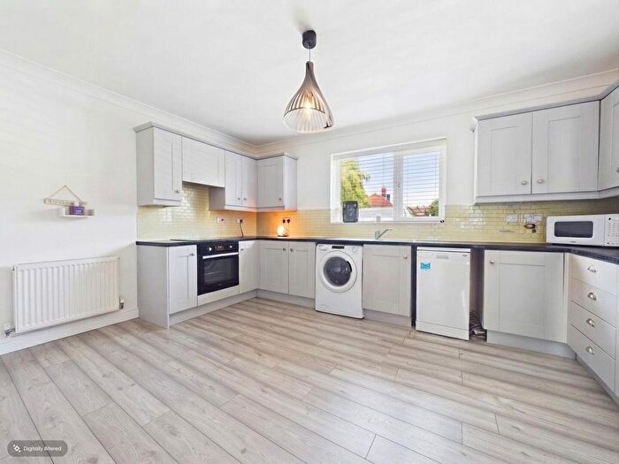 3 Bedroom Semi-Detached House For Sale In Aketon Road, Castleford, WF10