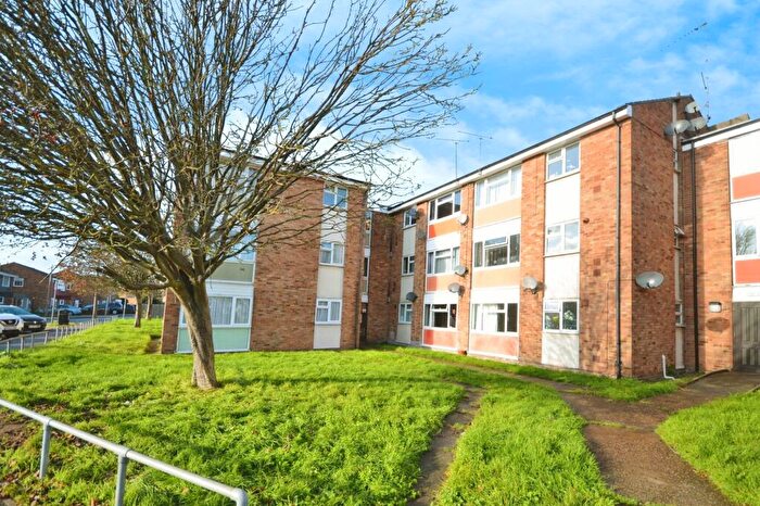 2 Bedroom Flat To Rent In Coronation Avenue, East Tilbury, RM18