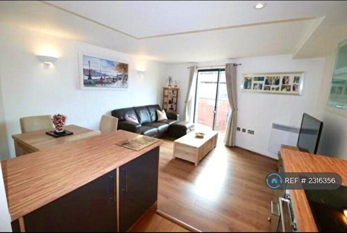 2 Bedroom Flat To Rent In Northampton Street, Birmingham, B18