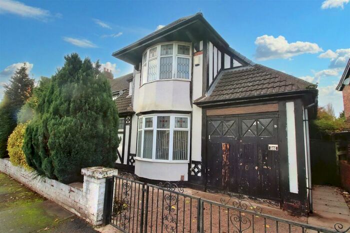 4 Bedroom Semi-Detached House To Rent In Selwyn Road, Birmingham, B16