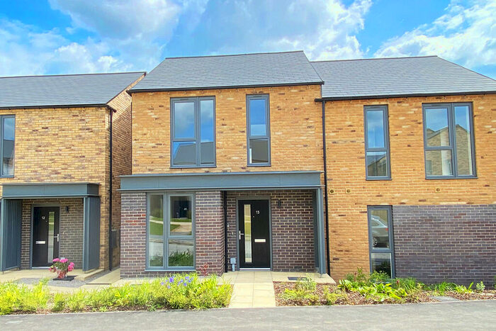 3 Bedroom Semi-Detached House To Rent In Blackstone Chase, Harrogate, HG3