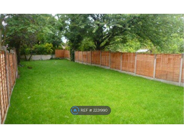 3 Bedroom Flat To Rent In Beaconsfield Road, London, N15