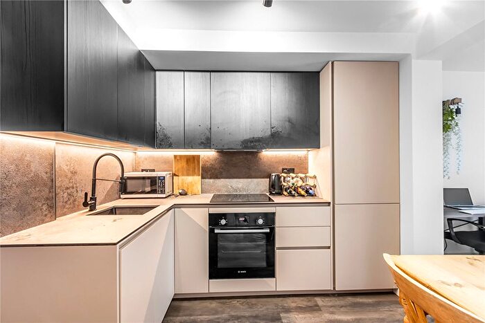 1 Bedroom Flat To Rent In Millers Terrace, London, E8