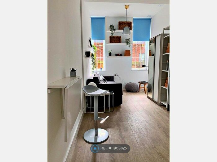 1 Bedroom Flat To Rent In Church Way, Edgware, HA8