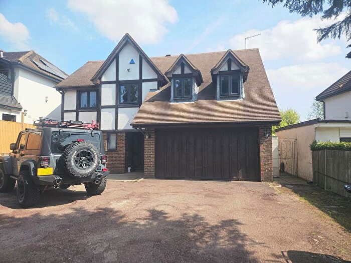 5 Bedroom Detached House To Rent In Watford Way, Mill Hill, NW7