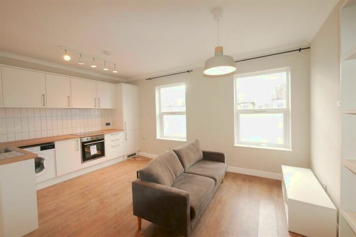 2 Bedroom Apartment To Rent In Erskine Road, Walthamstow, E17