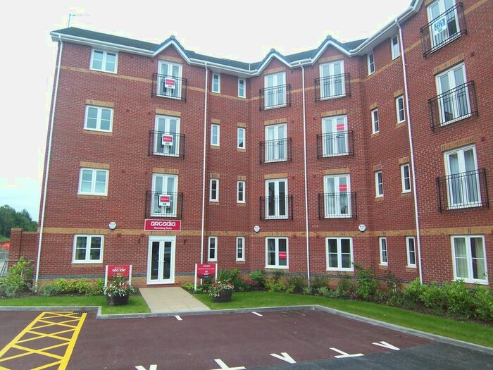 2 Bedroom Flat To Rent In Waterside Gardens, Waters Meeting Road, Bolton, BL1