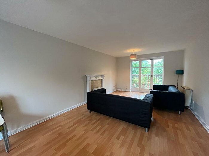 2 Bedroom House To Rent In Linen Court, Salford, M3