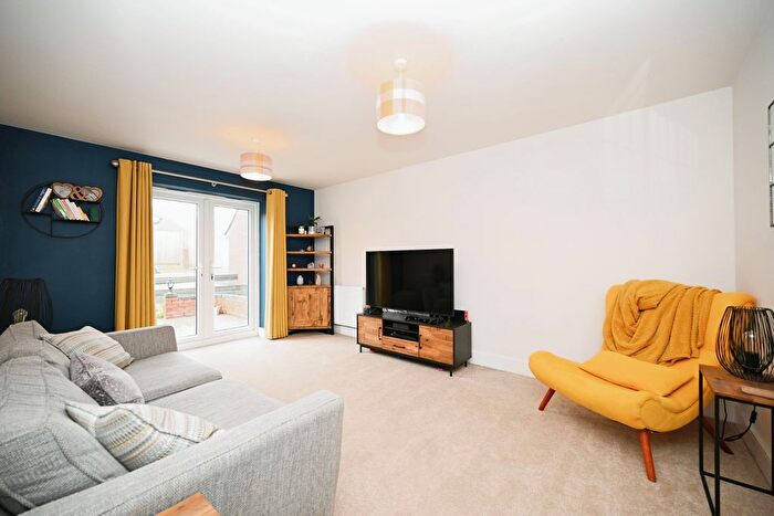 5 Bedroom Detached House For Sale In Trussell Way, Cawston, Rugby, CV22
