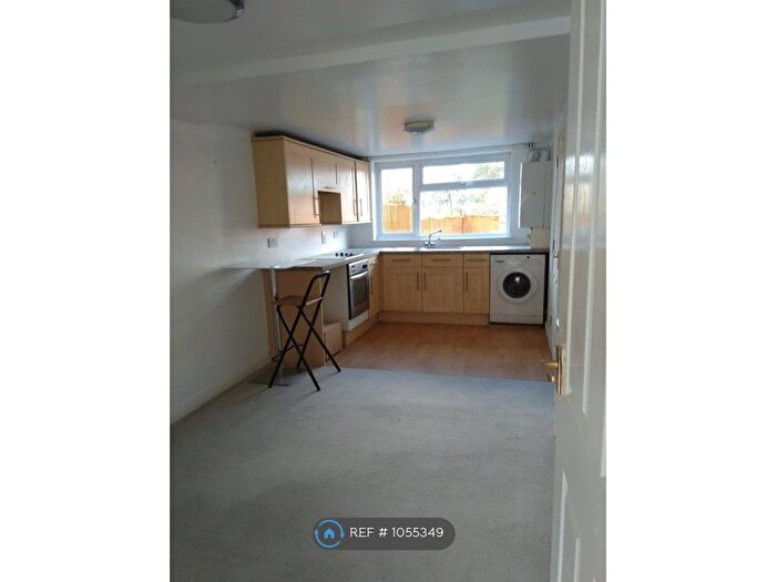 Studio To Rent In Windsor, Windsor, SL4