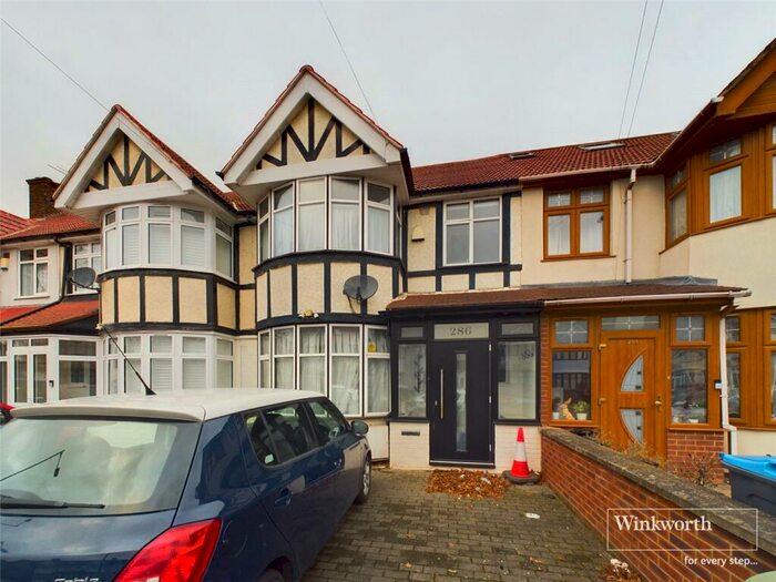 3 Bedroom Terraced House To Rent In Princes Avenue, London, NW9