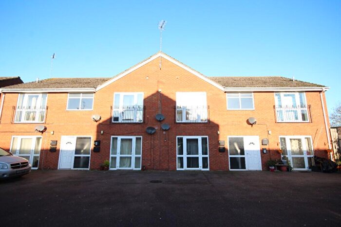 2 Bedroom Flat To Rent In Mill Road, Kettering, Northamptonshire, NN16