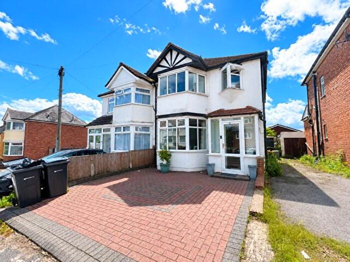 3 Bedroom Semi-Detached House To Rent In Elmbridge Road, Great Barr, B44