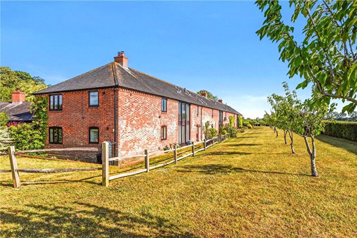 3 Bedroom Property For Sale In Old Park Lane, Chichester, PO18