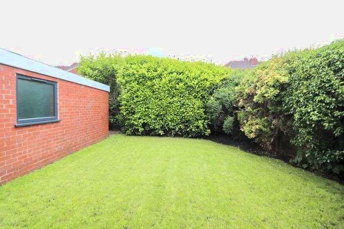 2 Bedroom Semi-Detached Bungalow For Sale In Everard Close, Worsley, Manchester, M28