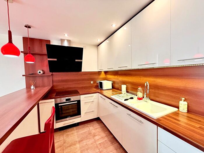 1 Bedroom Flat To Rent In Ashmore House, Russell Road, London, W14