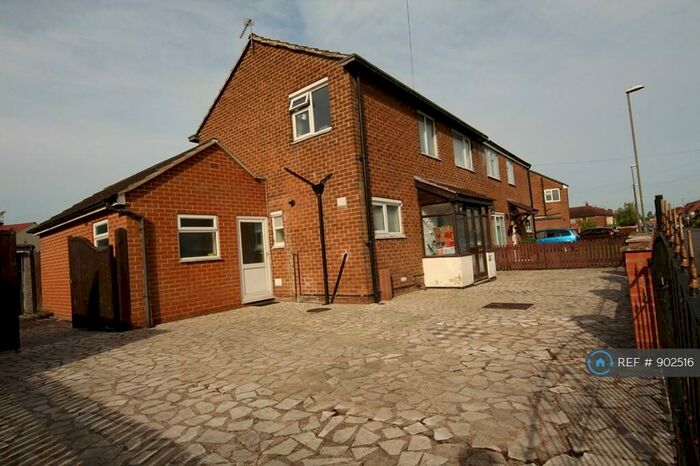 3 Bedroom Semi-Detached House To Rent In Thackeray Street, Derby, DE24