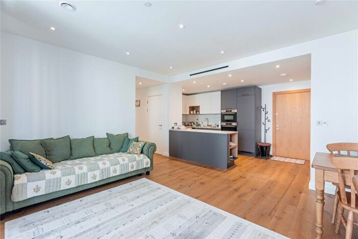 2 Bedroom Apartment To Rent In Fisherton Street, London, NW8