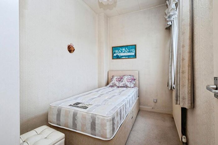 3 Bedroom End Of Terrace House For Sale In Burkitt Street, Hyde, Cheshire, SK14