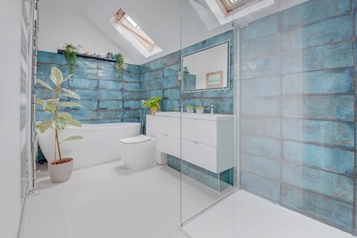 4 Bedroom Detached House For Sale In Avon Close, Bromsgrove, Worcestershire, B60