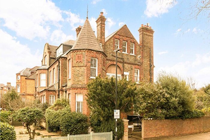 1 Bedroom Flat For Sale In Criffel Avenue, Streatham, SW2