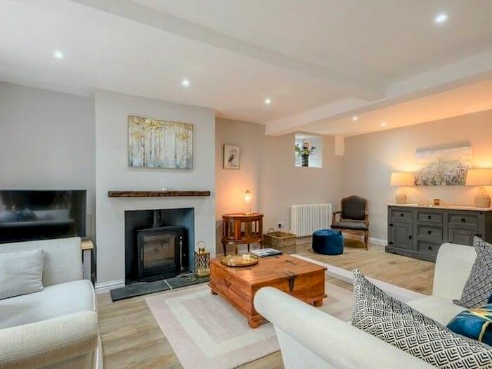 3 Bedroom Detached House To Rent In High Street, Coltishall, Norwich, NR12