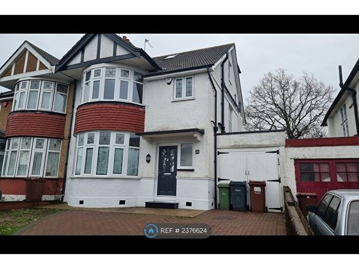 4 Bedroom Semi-Detached House To Rent In Parkside Way, Harrow, HA2