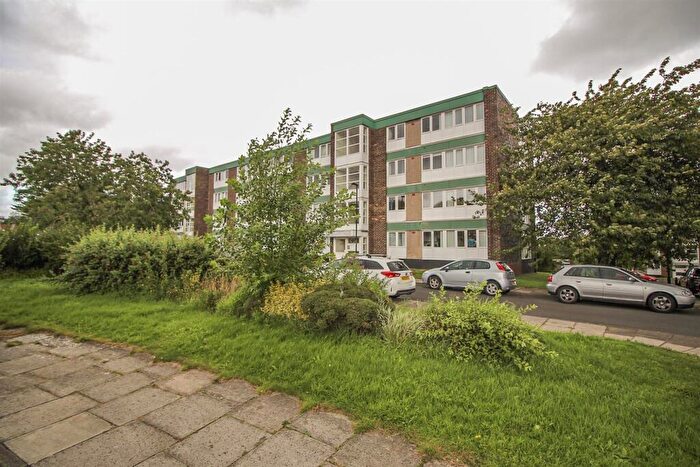 1 Bedroom Apartment To Rent In Haydon Close, Red House Farm, Gosforth, NE3