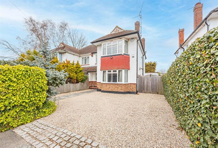 3 Bedroom Semi-Detached House For Sale In Southbourne Grove, Westcliff-On-Sea, SS0