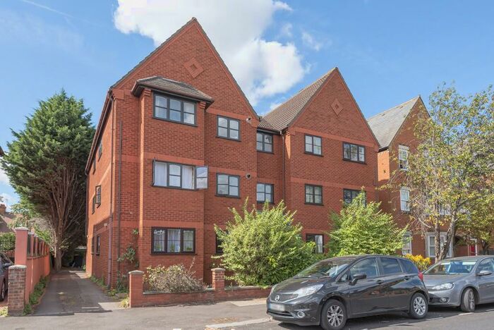 1 Bedroom Apartment To Rent In Hurst Grove, Bedford, Bedfordshire, MK40